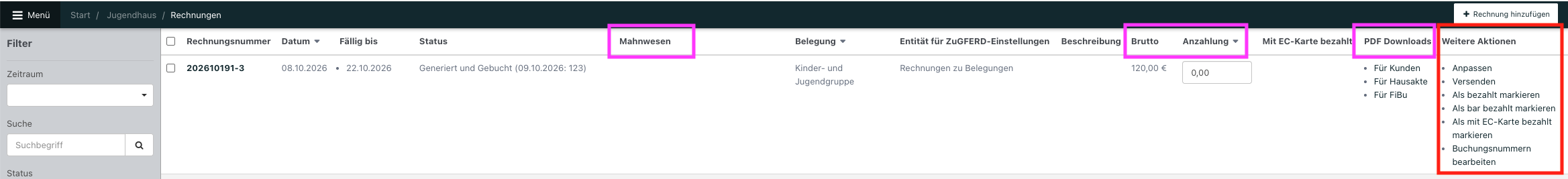 Rechnungsübersicht mit pink markierten Spalten „Mahnwesen“, „Brutto“, „Anzahlung“ und „PDF Downloads“. Der Bereich „Weitere Aktionen“ ist rot umrahmt.