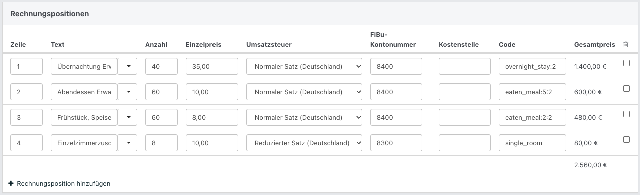 Rechnungspositionen in NoahHaus mit Angaben zu Text, Anzahl, Einzelpreis, Umsatzsteuer, FiBu-Kontonummer, Kostenstelle, Code und Gesamtpreis. Darunter die Schaltfläche „Rechnungsposition hinzufügen“.